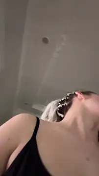 KikiWatson Obrolan Langsung XXX