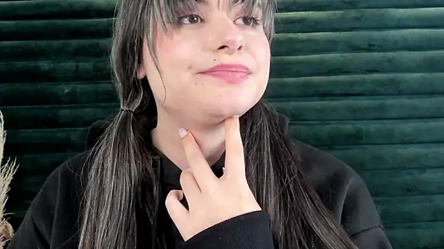 LiliCarterm Adlı Modelin Canlı XXX Sohbeti