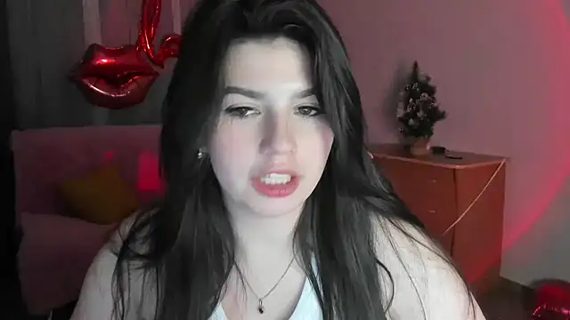 KisaModel Adlı Modelin Canlı XXX Sohbeti