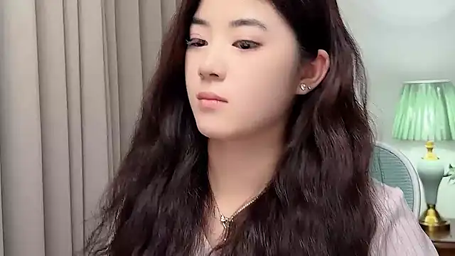 Nicole20266 élő XXX-chatje