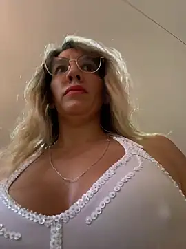 Gatitacarlita élő XXX-chatje