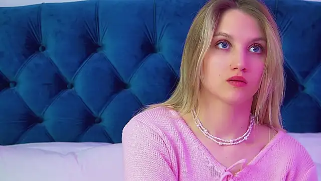 StacyEvances' Live XXX Chat