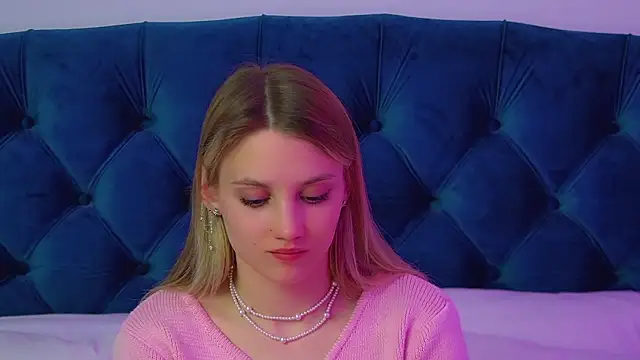 StacyEvances' Live XXX Chat