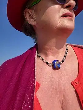 Hot-Muci Show in webcam