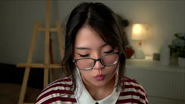 NelleMihalko's Live XXX Chat