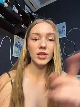 XXX chat uživo modela MilaMoone