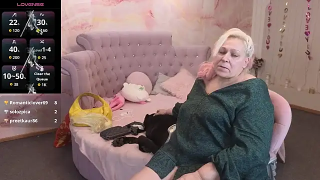 Penelope_Pinky Adlı Modelin Canlı XXX Sohbeti