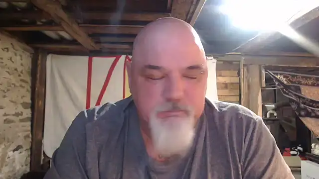 Newfiesausage1972: онлайн-секс-чат