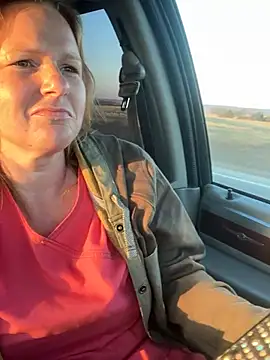 Chat +18 de RagingRebecca ao vivo