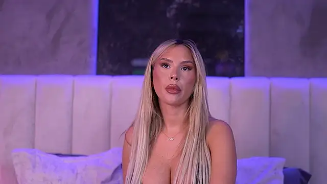 Chat +18 de SelenaFrost ao vivo