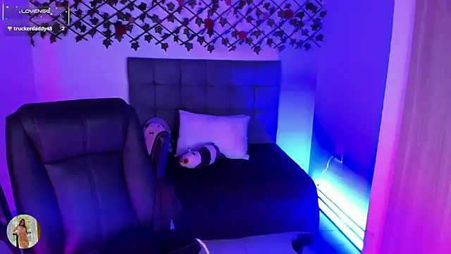 charlotte_keyss Show Webcam