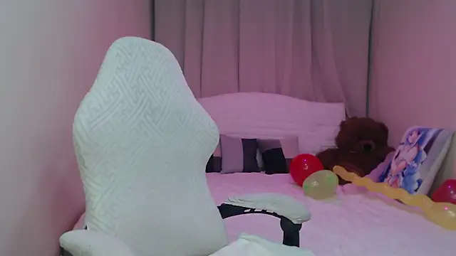 Chat +18 de DeboraHorny ao vivo