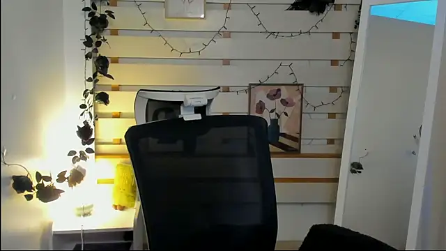 Josephine_Kiss: онлайн-секс-чат