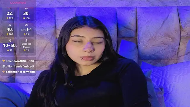 chloe_bluee_'s Live XXX Chat