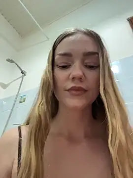 XXX chat uživo modela MilaMoone