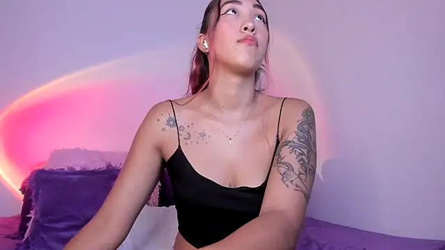 HeidyRousse's Live XXX Chat