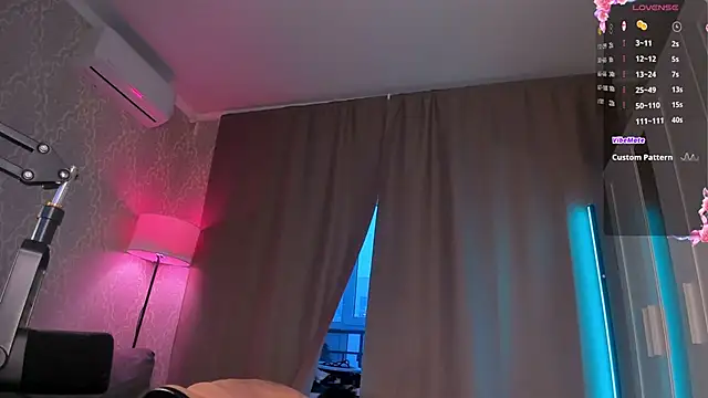 Juicy_Vikki Live XXX-chat