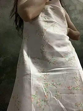 Bella_sexy98 网络视讯表演