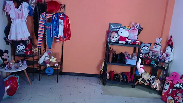 MissMiia2のライブXXXチャット