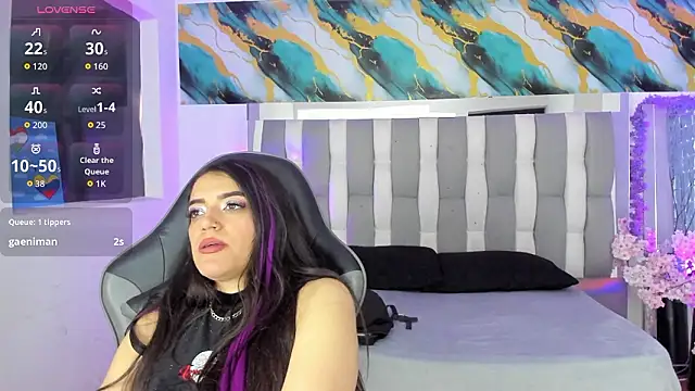 Chat XXX en directo de IsaDiiaz