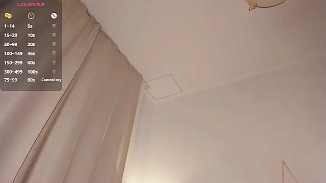 LaureMestler 在線直播表演