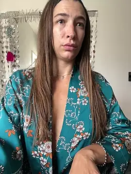 Chat XXX en directo de Yara-Lolii