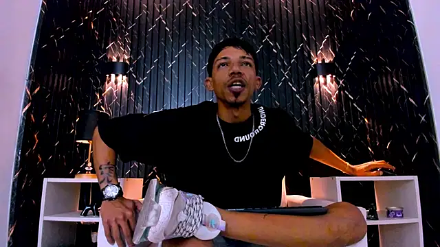 Chat +18 de Gregory_Sforza ao vivo