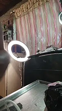 ChanneldelaCroix élő XXX-chatje