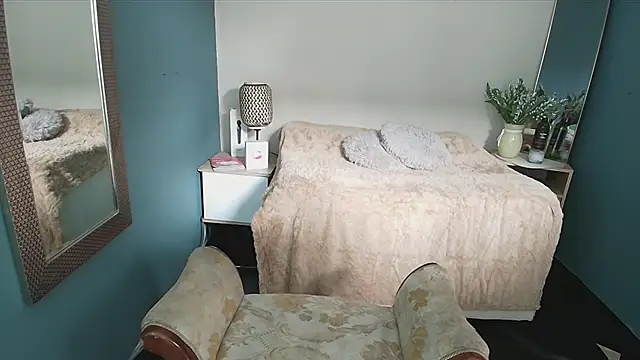 MaraSol live XXX chat