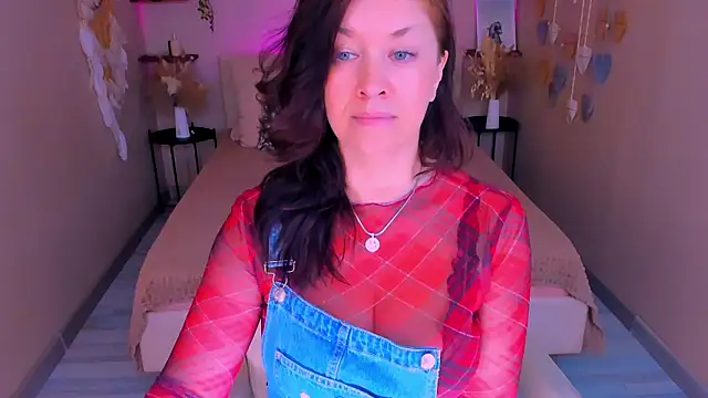 AnaMills Adlı Modelin Canlı XXX Sohbeti