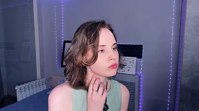 CrystaLeah 即時 XXX 聊天