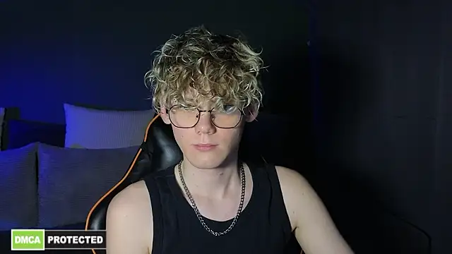 Chat XXX en directo de Keytaro