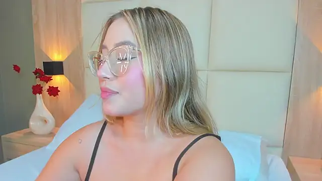 antonella_cutie_: απευθείας συνομιλία ΧΧΧ