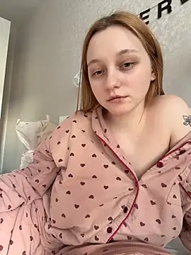 XXX chat uživo modela Bonechka