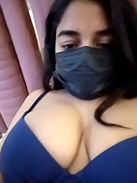 Little_toy_girl's Webcam Show