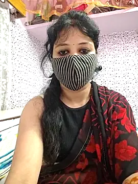 Priyaji7575 Webcam-Show