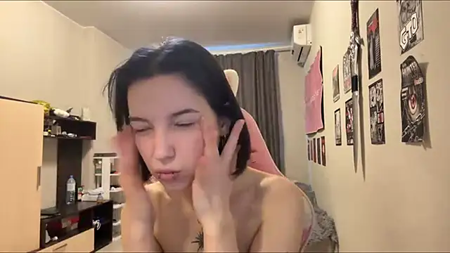 Pokazy przed kamerką – KateMiragee