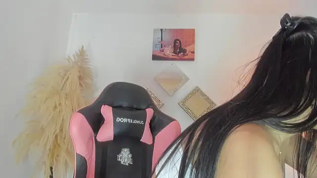 kattadoll Pertunjukan Webcam