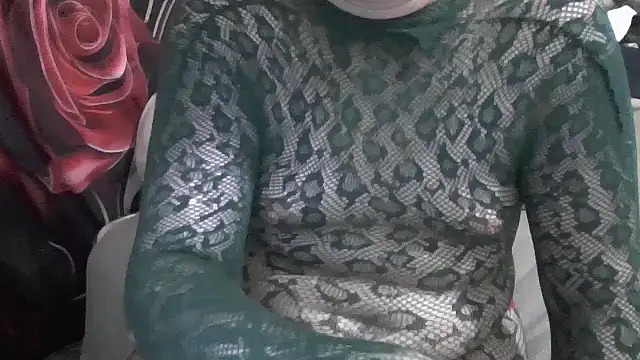 AverageRose's Live XXX Chat