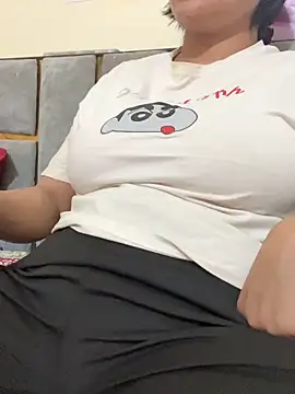 Živý XXX chat QueenOfCurvesX