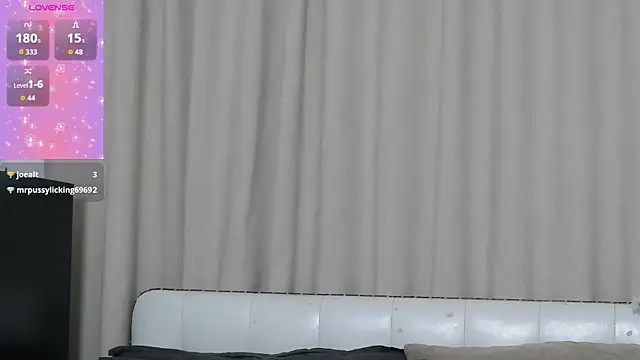 Carrie_Tease: онлайн-секс-чат