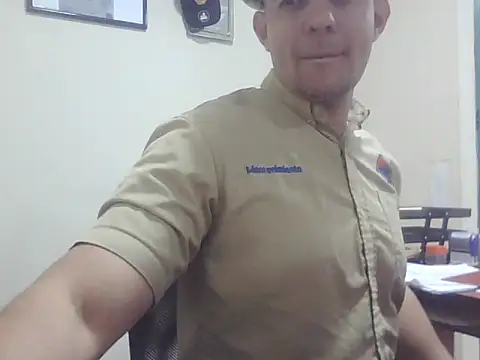 Officeb0yn Live XXX chat