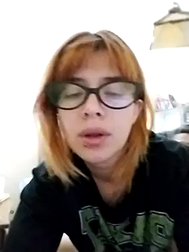 Carlafoxxx: онлайн-секс-чат