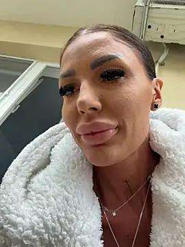 Вебкам-шоу RaquelleVon