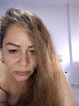 SluttyMilf79 라이브 XXX 채팅