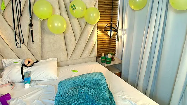 KimberlyFox_t Adlı Modelin Canlı XXX Sohbeti