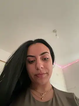 Marisa_ass Adlı Modelin Canlı XXX Sohbeti