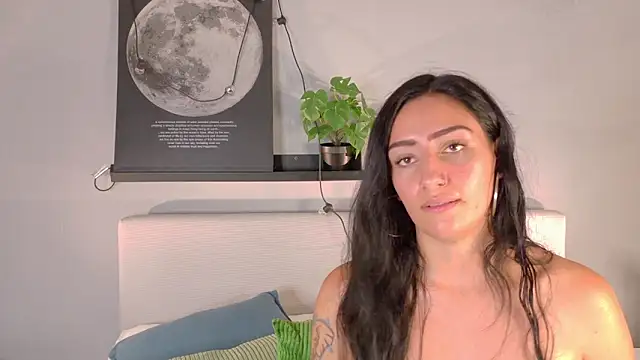 AmmyRouse__ Adlı Modelin Canlı XXX Sohbeti