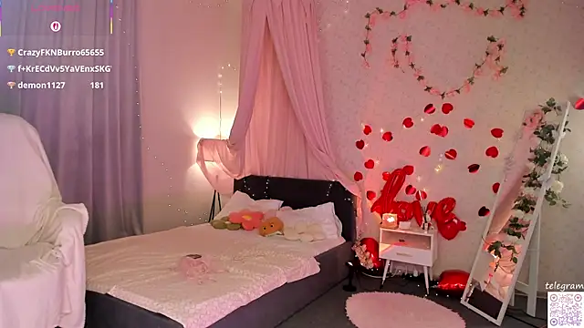 lilly_Cherry_ Chat XXX in diretta