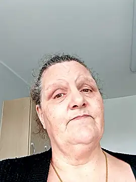 MissQueenBeex Chat XXX in diretta